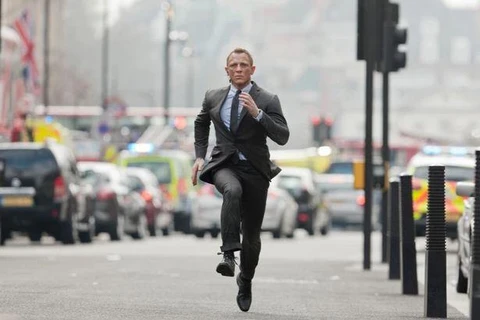 Điệp viên 007 đã bị chấn thương mắt cá trong một cảnh chạy nước rút. (Nguồn: Mirror)