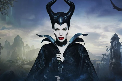 Angelina Jolie với tạo hình đầy quyến rũ và ma mị trong "Maleficent 2". (Nguồn: Geektyrant)