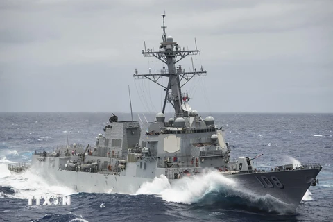 Trong ảnh (tư liệu): Tàu USS Wayne E. Meyer của Hải quân Mỹ tại Thái Bình Dương ngày 19/6/2017. Ảnh: AFP/ TTXVN