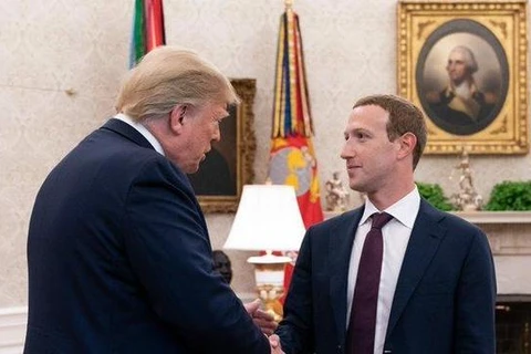 Tổng thống Mỹ Donald Trump (trái) và CEO Facebook Mark Zuckerberg. (Nguồn: CBS)
