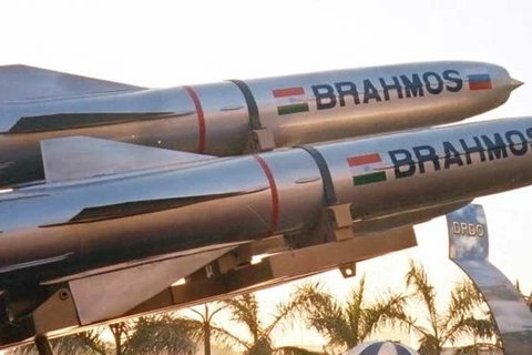 Tên lửa BrahMos của Ấn Độ. (Nguồn: Zee News)