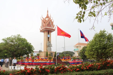 Quang cảnh Đài Hữu nghị Việt Nam-Campuchia tỉnh Kampong Cham. (Ảnh: Vũ Hùng/TTXVN)