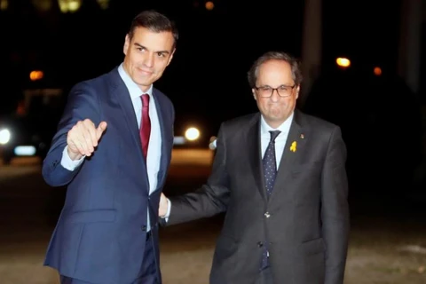 Thủ tướng Tây Ban Nha Pedro Sanchez và Thủ hiến vùng Catalonia Quim Torra. (Ảnh: Spain's News)