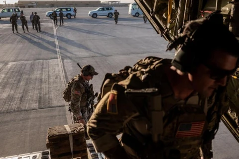 Binh lính Mỹ bắt đầu rời Afghanistan. (Ảnh: The Straits Times)