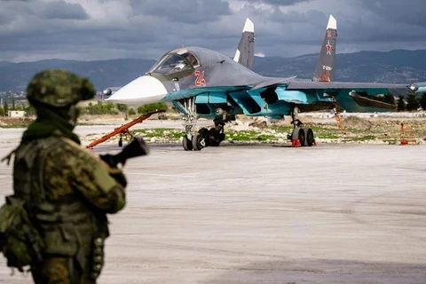 Không quân Nga tại căn cứ Hmeymim ở tỉnh Latakia, Syria. (Ảnh: South Front)