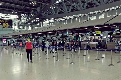 Sân bay quốc tế Suvarnabhumi ở thủ đô Bangkok vắng vẻ trong thời điểm dịch COVID-19. (Ảnh: Thailand Business News)