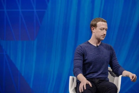 Giám đốc điều hành (CEO) Mark Zuckerberg của Facebook trong tâm bão. (Ảnh: Bloomberg)