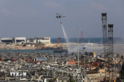 Cảnh đổ nát hoang tàn sau vụ nổ kinh hoàng ở khu cảng thủ đô Beirut, Liban ngày 5/8/2020. Ảnh: THX/TTXVN