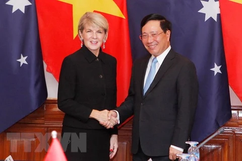 Ảnh tư liệu: Phó Thủ tướng, Bộ trưởng Bộ Ngoại giao Phạm Bình Minh và Bộ trưởng Ngoại giao Australia Julie Bishop. (Ảnh: Lâm Khánh/TTXVN)