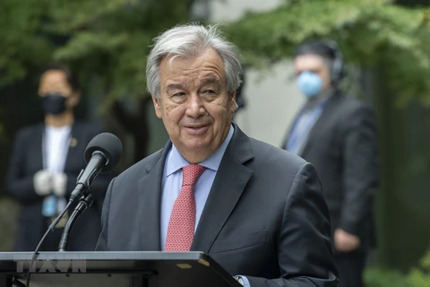 Tổng Thư ký Liên hợp quốc Antonio Guterres phát biểu tại buổi lễ. (Ảnh: Hữu Thanh/TTXVN)