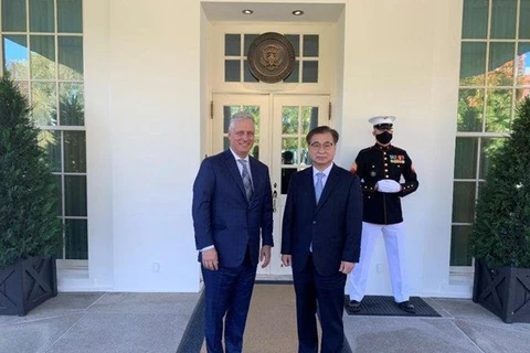 Cố vấn An ninh quốc gia Hàn Quốc, ông Suh Hoon, và người đồng cấp Mỹ Robert O'Brien. (Nguồn: Yonhap)