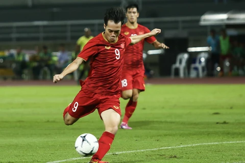 Tiền đạo Văn Toàn bỏ lỡ nhiều cơ hội trong trận đấu với Thái Lan tại vòng loại World Cup 2022 tối 5/9. (Ảnh: Nguyên An)