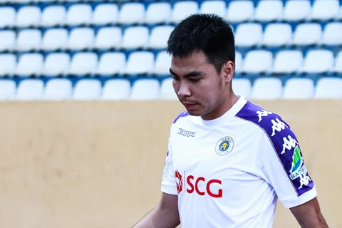 Tiền vệ Đức Huy từ chối nói về tin đồn chuyển nhượng tới Thái Lan thi đấu ở mùa giải tới với mức đãi ngộ cao. (Ảnh: Nguyên An)