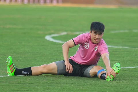 Trung vệ Duy Mạnh gặp chấn thương nghiêm trọng trước thềm mùa giải 2020 khởi tranh. (Ảnh: CLB Hà Nội) 