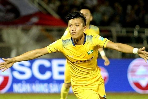Tiền vệ Phan Đức ghi bàn thắng đầu tiên ở V-League 2020 vào lưới Becamex Bình Dương chiều 14/3. (Ảnh: CLB Sông Lam Nghệ An)