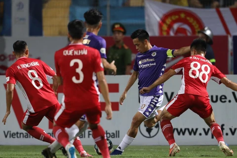 Hà Nội FC hòa 1-1 Viettel ở vòng 8 V-League 2020 tối 5/7 với đội hình chắp vá. (Ảnh: Phúc Tá/Vietnam+)