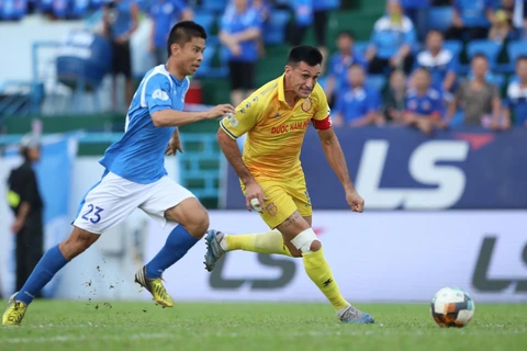 Than Quảng Ninh thắng Nam Định trên sân nhà nhờ bàn thắng quyết định ở phút bù giờ cuối cùng. (Ảnh: Nguyên An/Vietnam+)