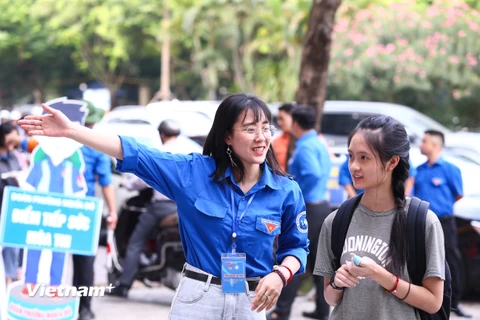 Gần 89.000 học sinh Hà Nội làm thủ tục chuẩn bị cho ngày thi vào 10 