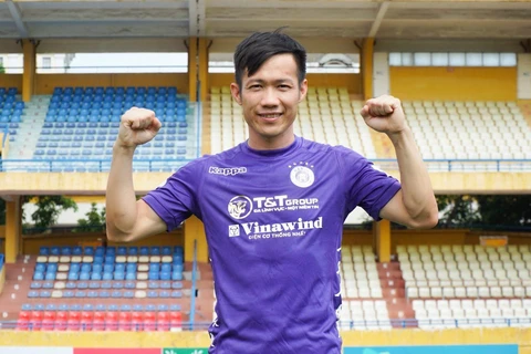 Tiền vệ Lê Tấn Tài chính thức khoác áo số 14 ở Hà Nội FC ở giai đoạn hai V-League 2020. (Ảnh: PV/Vietnam+) 