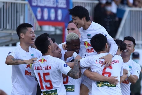 Hoàng Anh Gia Lai nối dài mạch thắng và duy trì ngôi đầu bảng V-League 2021. (Ảnh: CLB HAGL) 