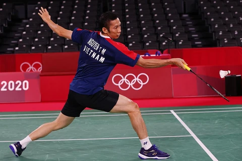 Nguyễn Tiến Minh thi đấu trận thứ hai tại Olympic Tokyo 2020. (Ảnh: Reuters) 