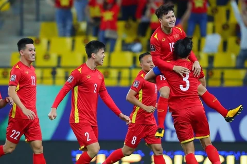 Đội tuyển Việt Nam dẫn trước Saudi Arabia ngay phút thứ 2 nhờ bàn thắng của Quang Hải. (Ảnh: AFC)
