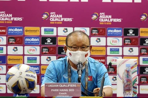 Huấn luyện viên Park Hang-seo thừa nhận đã sai khi thay người không phù hợp. (Ảnh: VFF) 