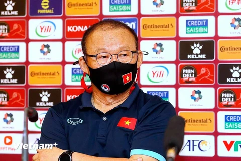 Huấn luyện viên Park Hang-seo cho biết tuyển Việt Nam đang chịu áp lực tâm lý lớn. (Ảnh: CTV/Vietnam+) 