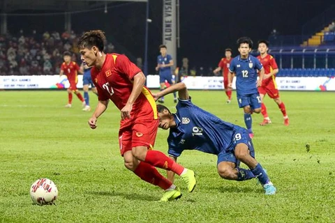 [Video] U23 Việt Nam đánh bại U23 Thái Lan bằng siêu phẩm đá phạt