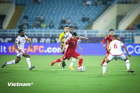 [Video] Việt Nam thua sát nút Oman bởi bàn thua trên chấm phạt góc