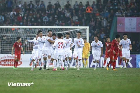 U23 Việt Nam từng thi đấu với đội tuyển Việt Nam trên sân Phú Thọ vào cuối năm 2020. (Ảnh: PV/Vietnam+)