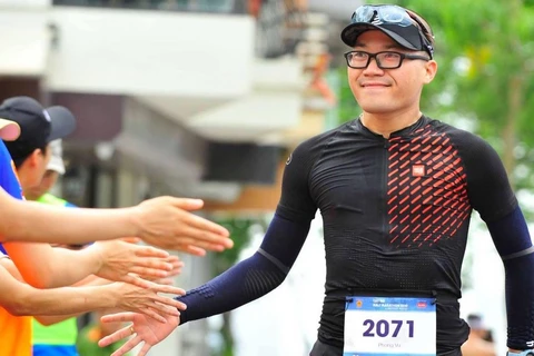 Tay Ho Half Marathon 2021 có cung đường chạy xung quanh Hồ Tây, cung đường đẹp nhất của Hà Nội.