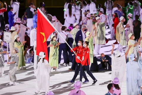 VĐV Nguyễn Huy Hoàng được chọn cầm quốc kỳ Việt Nam tại SEA Games 31