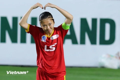Tiền đạo Huỳnh Như trở thành cầu thủ nữ Việt Nam đầu tiên xuất ngoại thi đấu. (Ảnh: PV/Vietnam+) 