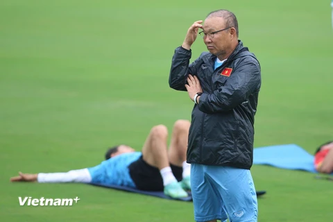 Huấn luyện viên Park Hang-seo tự tin tạo nên 'trận đấu trò' trước câu lạc bộ Borussia Dortmund. (Ảnh: PV/Vietnam+) 