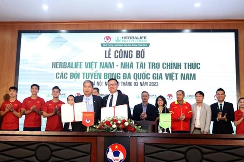 Đội tuyển nam và nữ Việt Nam có thêm nhà tài trợ cho các mục tiêu trong năm 2023. (Ảnh: VFF) 