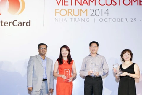 VietinBank nhận 2 giải thưởng của MasterCard về sản phẩm thẻ