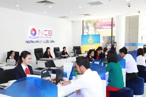 Khách hàng giao dịch tại NCB. (Nguồn: NCB)