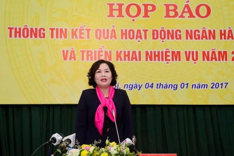 Phó Thống đốc Nguyễn Thị Hồng chỉ đạo tại buổi họp báo. (Nguồn: Ngân hàng Nhà nước)