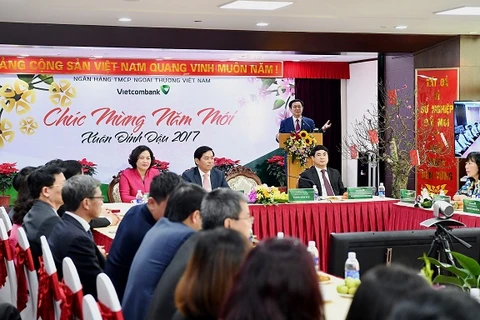Phó Thủ tướng Vương Đình Huệ phát biểu và chỉ đạo tại buổi gặp mặt đầu Xuân. (Nguồn: Vietcombank)