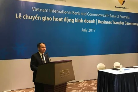 Tổng Giám đốc VIB Hàn Ngọc Vũ phát biểu tại lễ chuyển giao. (Nguồn: VIB)