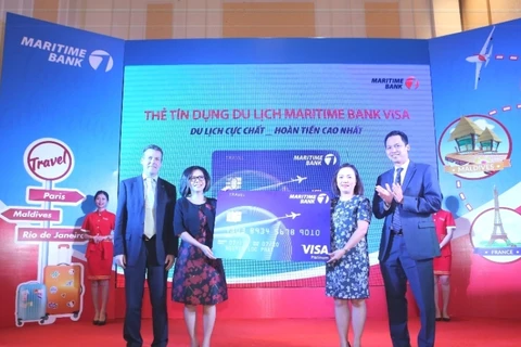 Lãnh đạo Maritime Bank và Visa ra mắt thẻ tín dụng du lịch Maritime Bank Visa. (Nguồn: Maritime Bank)