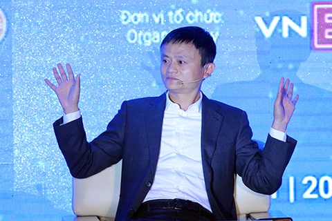Mặc dù tại Diễn đàn thanh toán điện tử Việt Nam 2017 (VEPT 2017) do Ngân hàng Nhà nước phối hợp với báo điện tử Vnexpress và Công ty cổ phần Thanh toán Quốc gia (Napas) tổ chức, 11 giờ mới đến phiên đối thoại của tỷ phú Jack Ma, Chủ tịch Tập đoàn Alibaba 