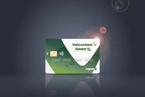 Mẫu thẻ Vietcombank Connect24 chuẩn chip EMV và ứng dụng công nghệ thanh toán không tiếp xúc. (Ảnh: CTV/Vienam+)