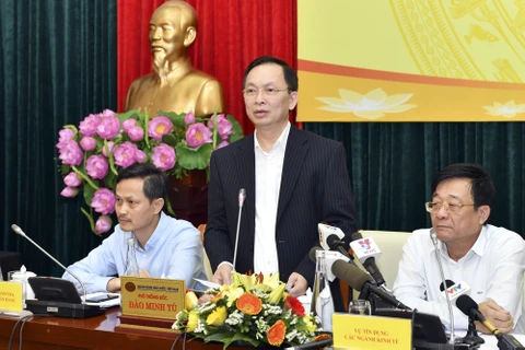 Phó Thống đốc Đào Minh Tú phát biểu tại cuộc họp thông tin về Thông tư số 01 chiều ngày 12/3. (Ảnh: CTV/Vietnam+)
