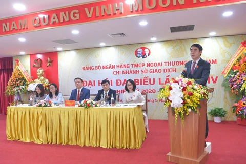 Bí thư Đảng ủy, Chủ tịch Hội đồng quản trị Vietcombank Nghiêm Xuân Thành chỉ đạo tại Đại hội. (Ảnh: CTV/Vienam+)