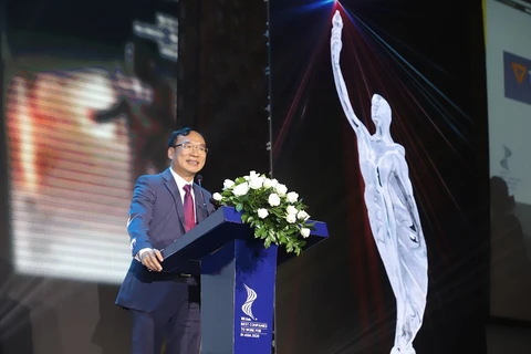 Ông Khúc Văn Họa – Phó Tổng Giám đốc TPBank phát biểu tại lễ trao giải. (Ảnh: CTV)