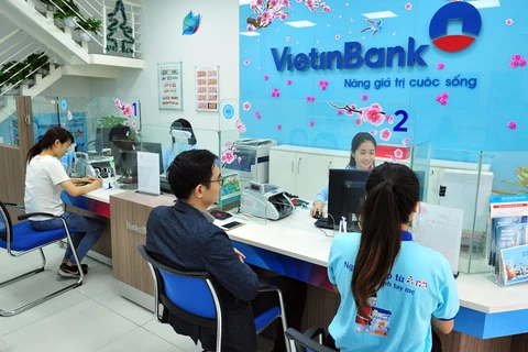 Với eKYC, khách hàng không cần đến trực tiếp quầy giao dịch vẫn có thể mở tài khoản thanh toán tại VietinBank. (Ảnh: Vietnam+)