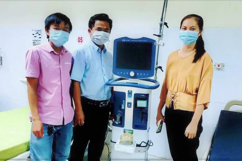 VPBank hỗ trợ máy hô hấp hiện đại cho các tỉnh phía Nam. (Ảnh: Vietnam+)