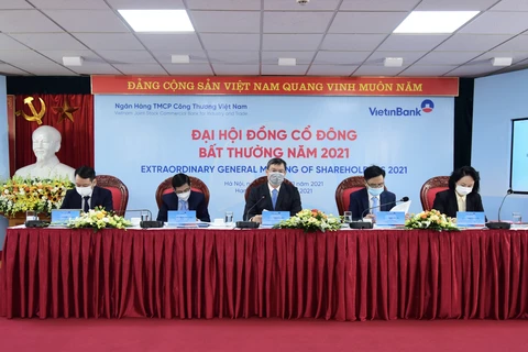 Ban lãnh đạo VietinBank Đại hội đồng cổ đông bất thường 2021. (Ảnh: Vietnam+) 